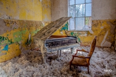 Lonely Piano in Lost Places